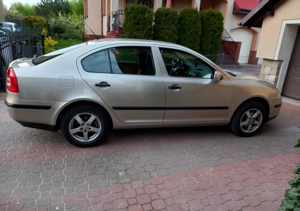 Skoda Octavia cena 10500 przebieg: 231515, rok produkcji 2006 z Gdańsk małe 137